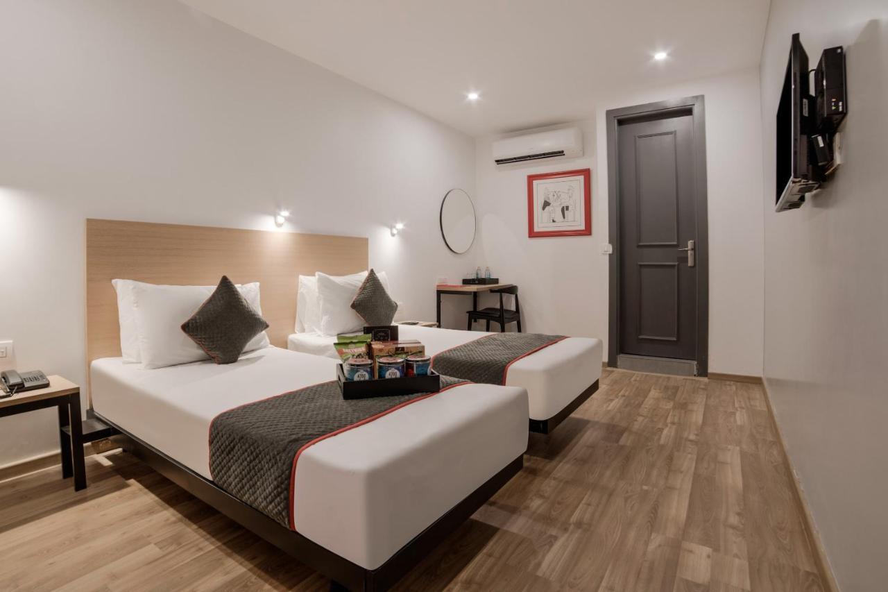 Oyo Townhouse 086 Pankha Road Hotel Új-Delhi Kültér fotó